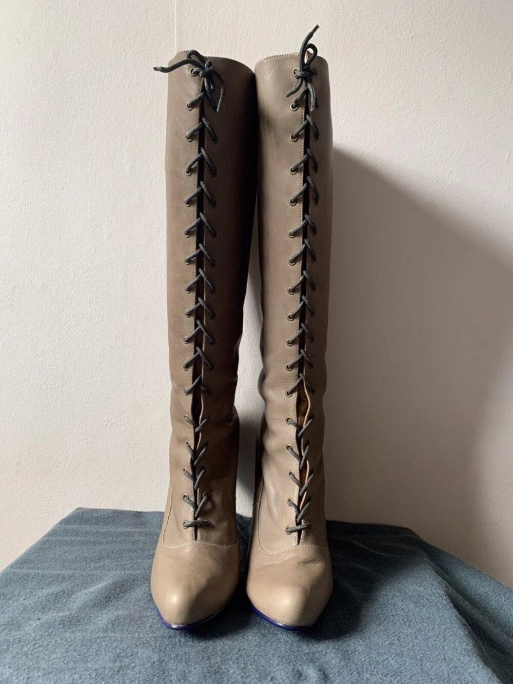John Fluevog 2nd Miracles Logan Boot - cement grey size 8